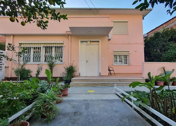 Orange House * 티라나